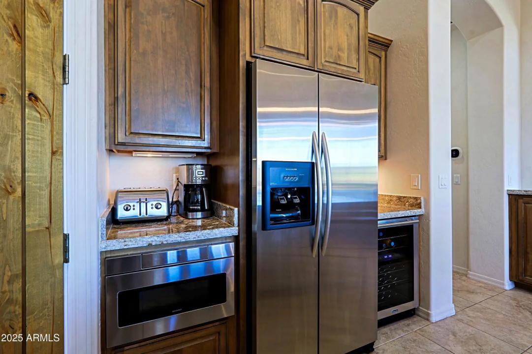 Real Estate Picture 43