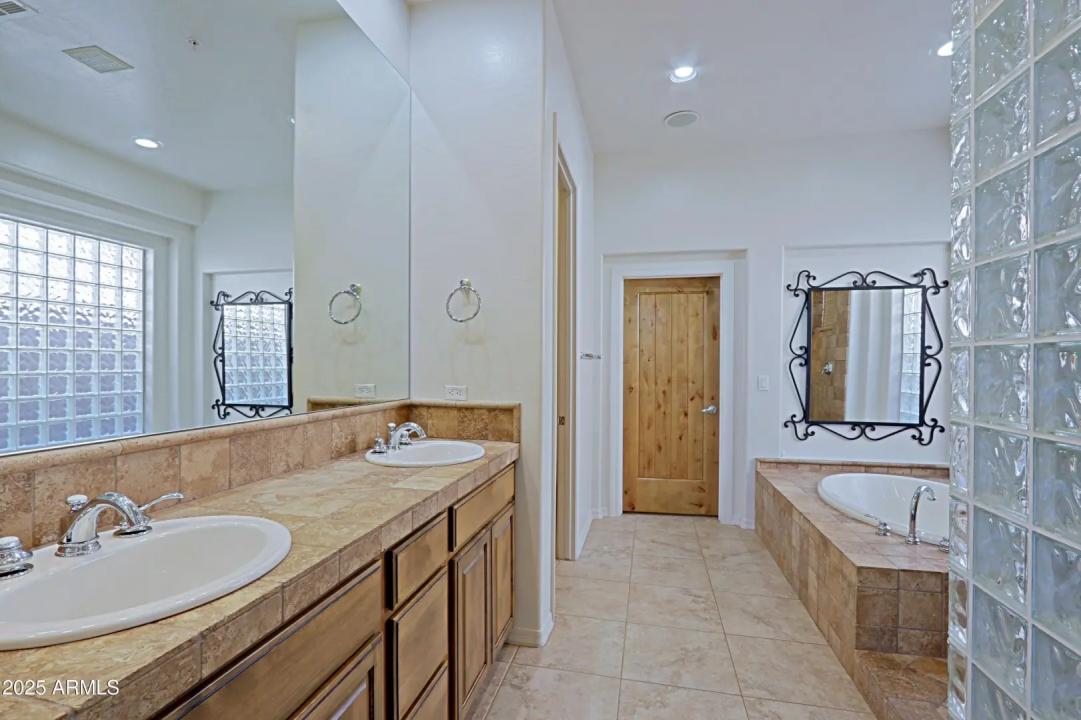 Real Estate Picture 48