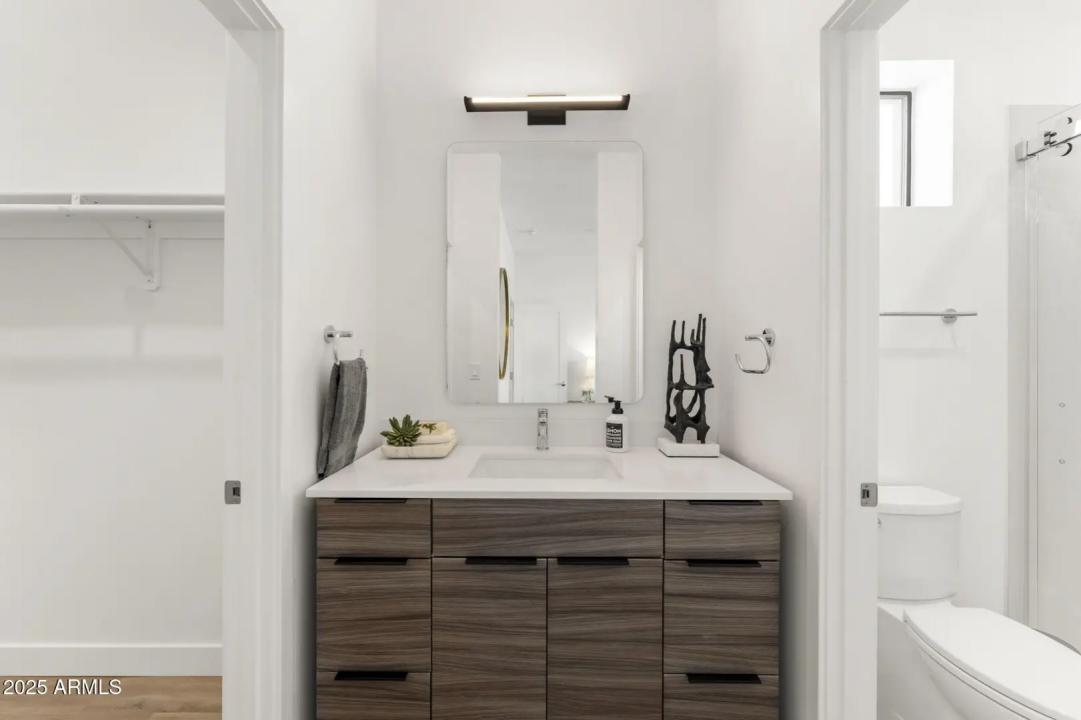 Real Estate Picture 18