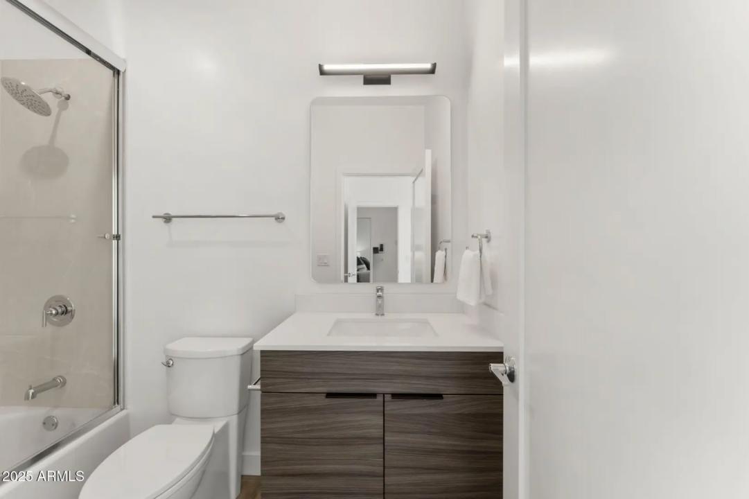 Real Estate Picture 23