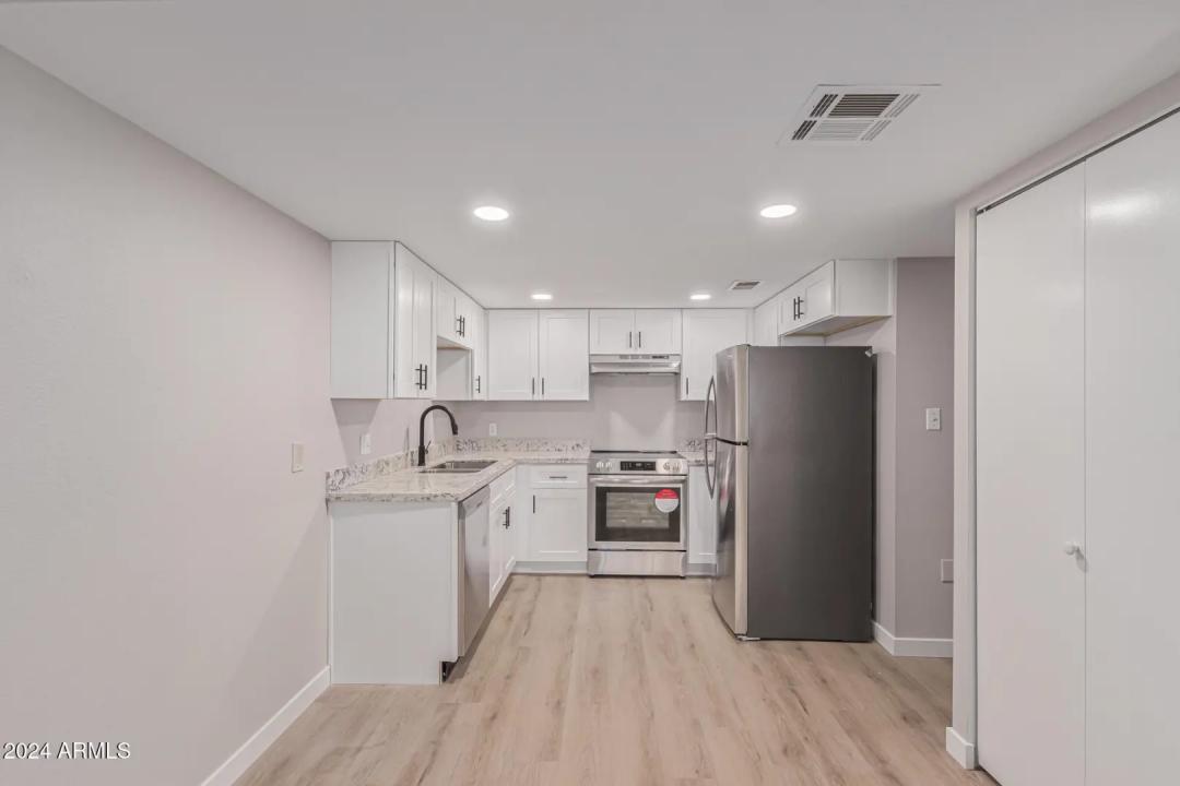 Real Estate Picture 10