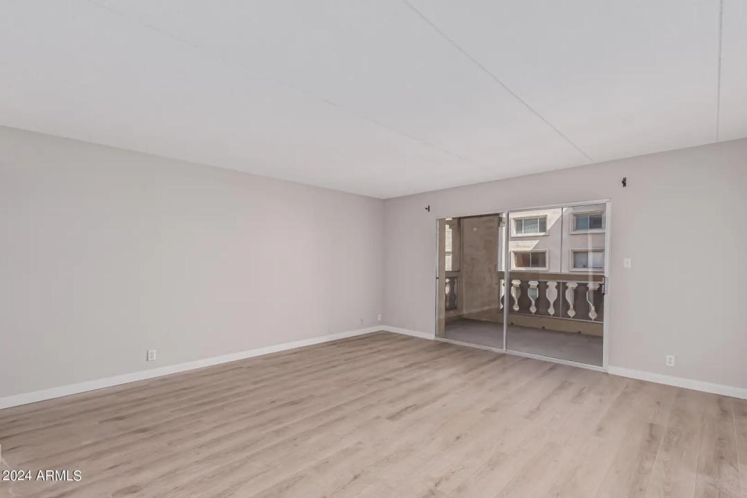 Real Estate Picture 13