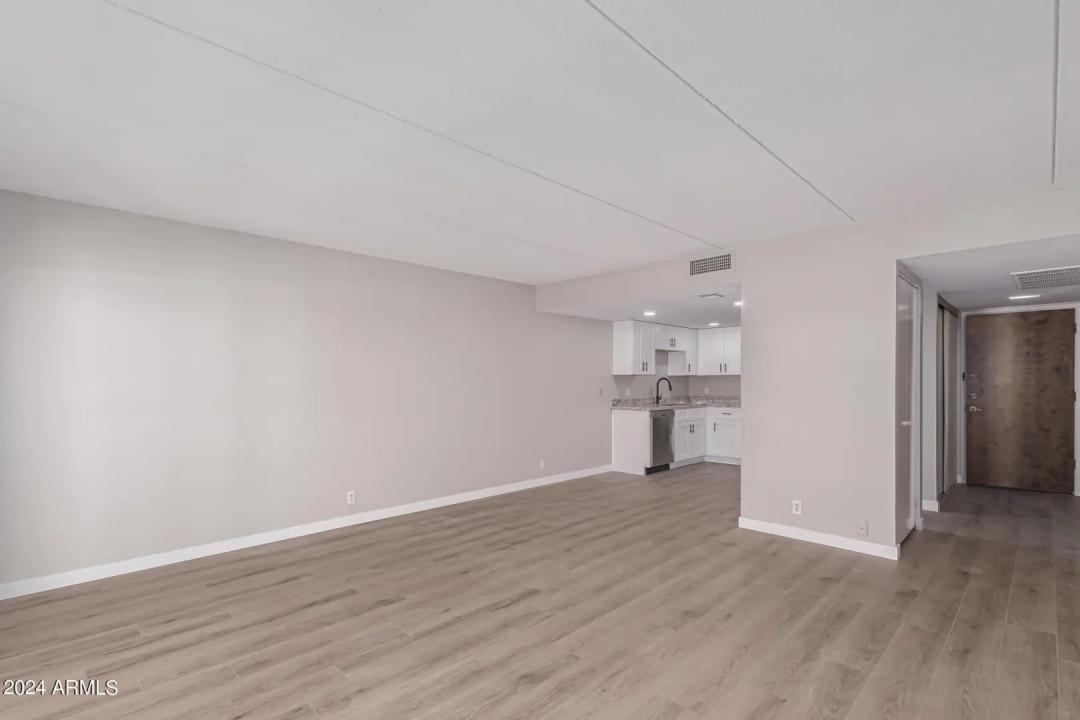 Real Estate Picture 16