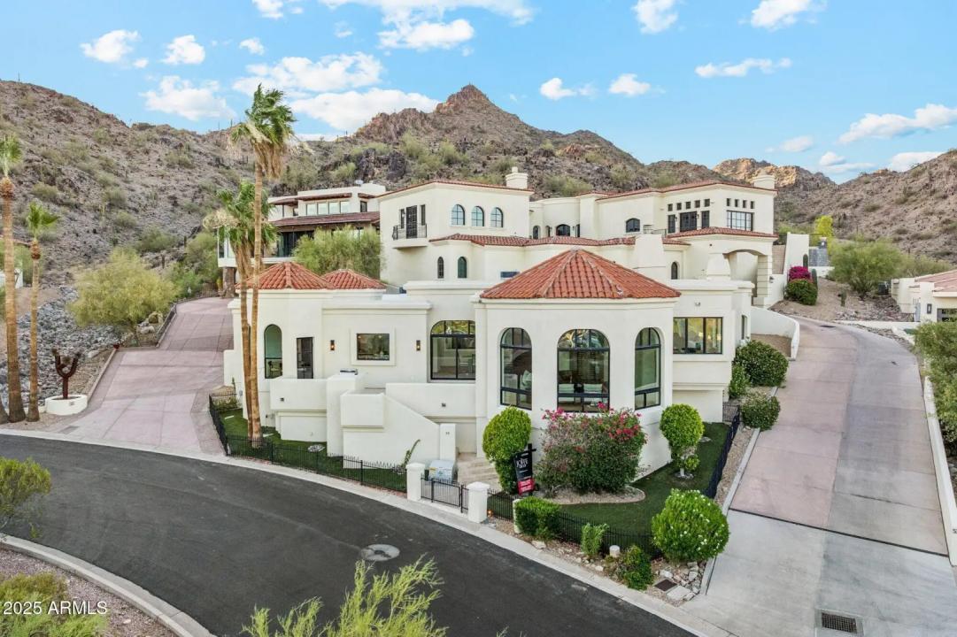 3800 E LINCOLN Drive Unit 54 Phoenix AZ 85018