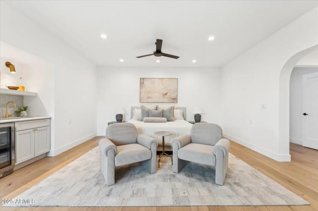 Real Estate Picture 17