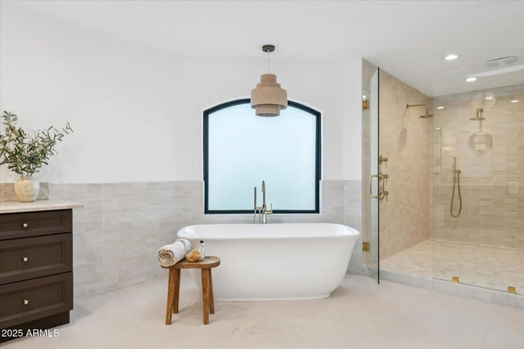 Real Estate Picture 19