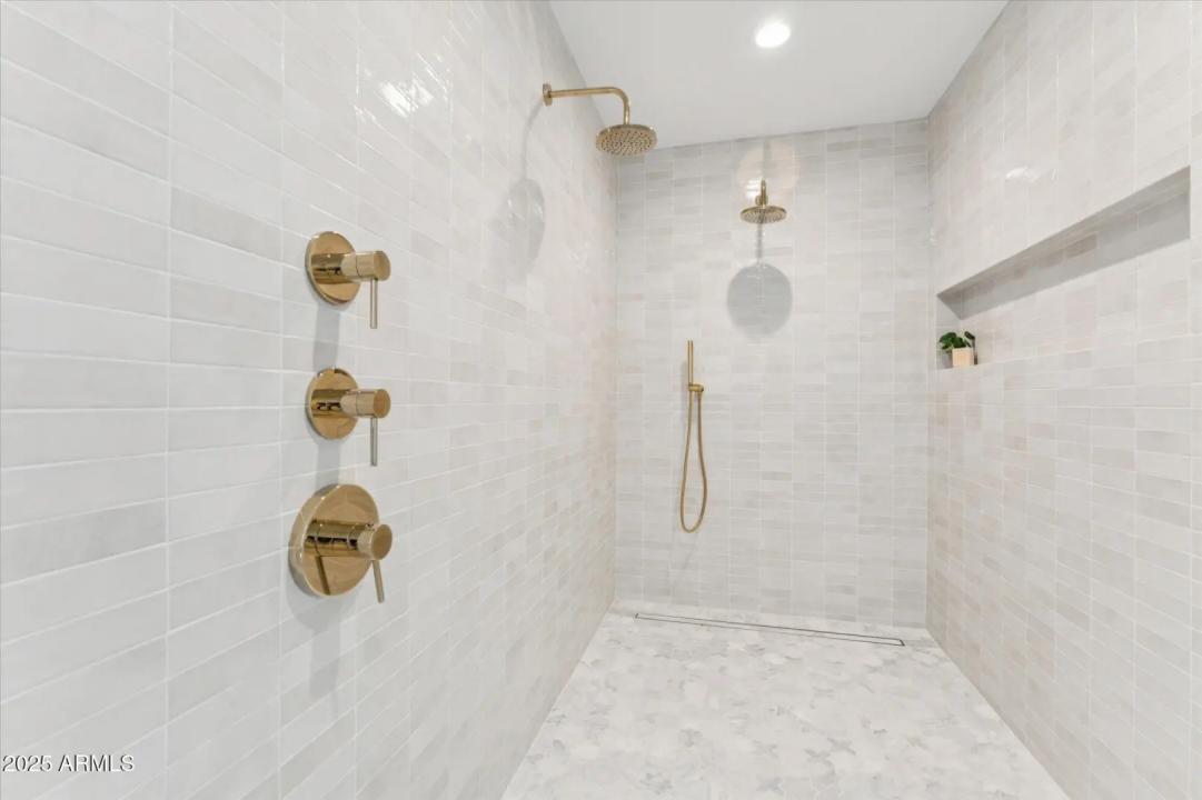 Real Estate Picture 21