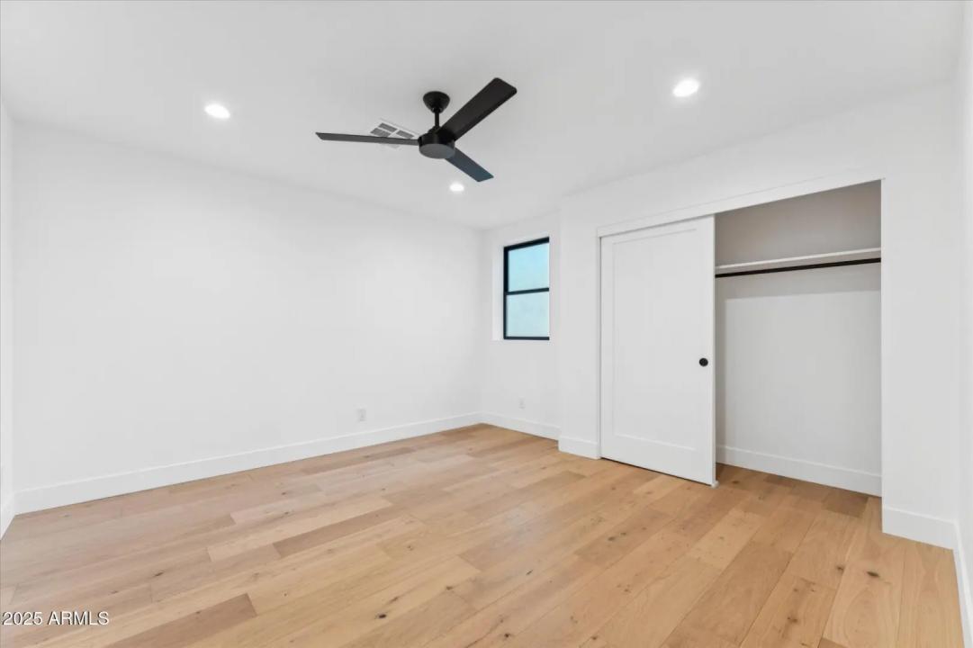 Real Estate Picture 25