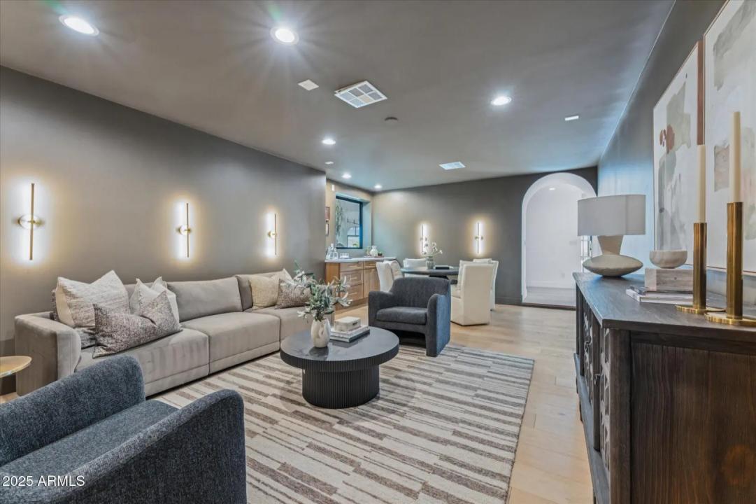 Real Estate Picture 28