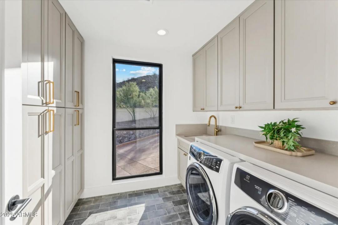 Real Estate Picture 46