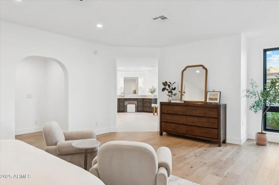 Real Estate Picture 48