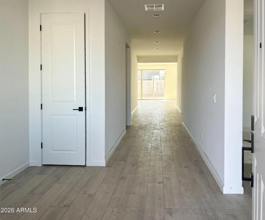 Real Estate Picture 3