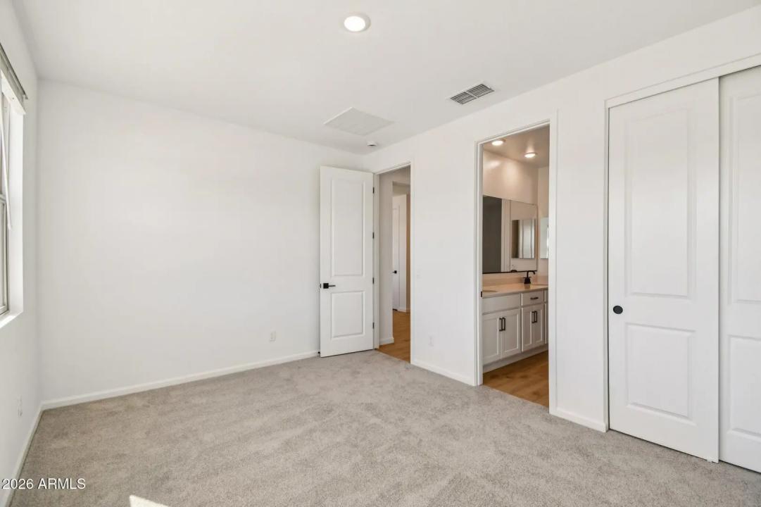 Real Estate Picture 20