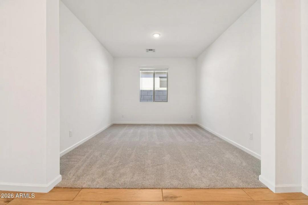 Real Estate Picture 22