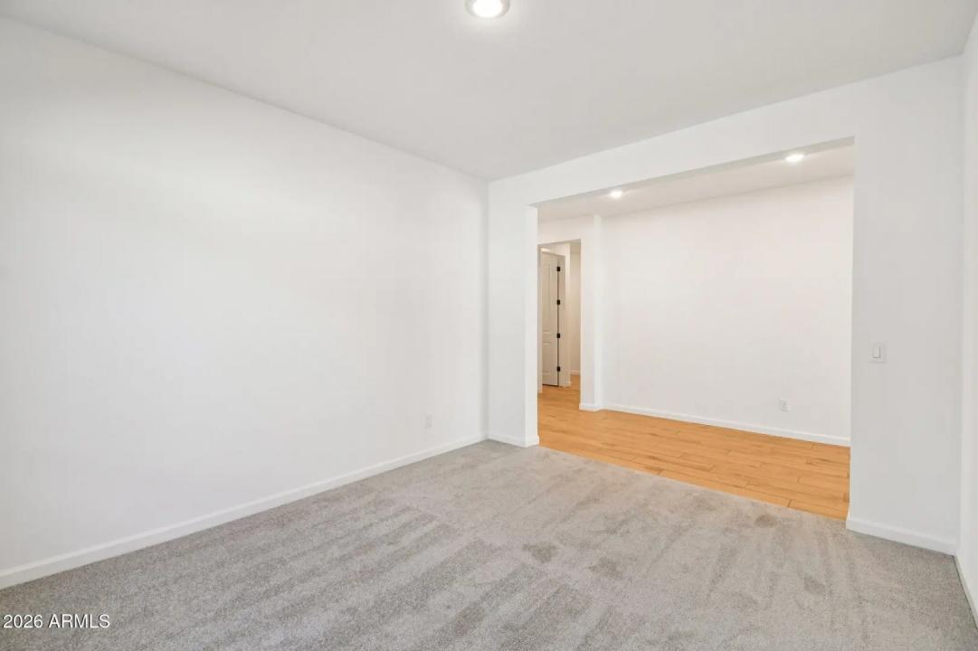 Real Estate Picture 23