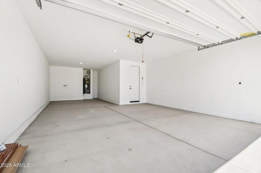 Real Estate Picture 32