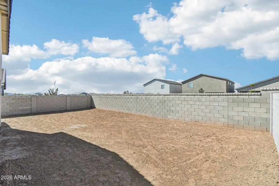 Real Estate Picture 33