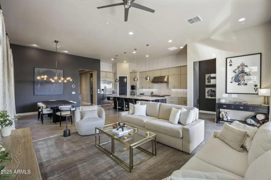 Real Estate Picture 9