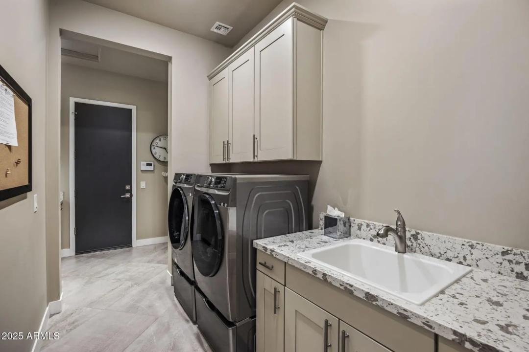 Real Estate Picture 23