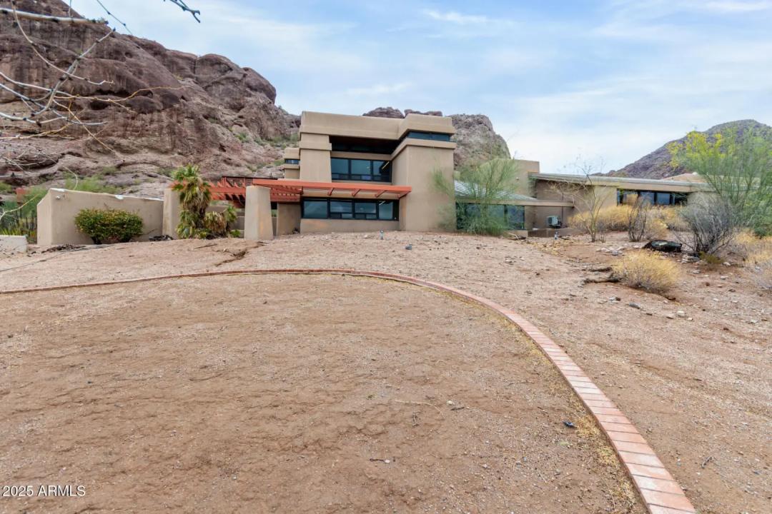 Real Estate Picture 5