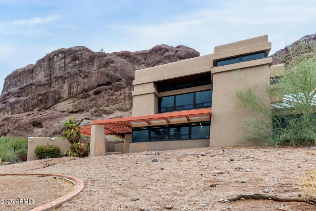 Real Estate Picture 7