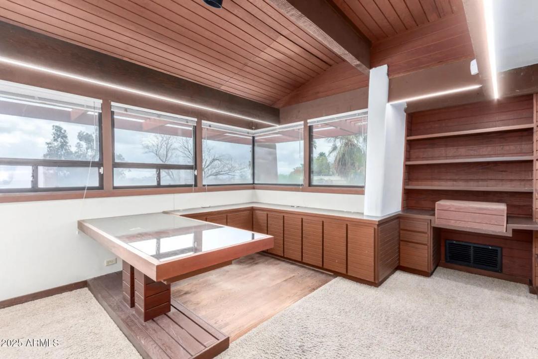 Real Estate Picture 17