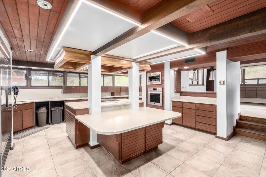 Real Estate Picture 21