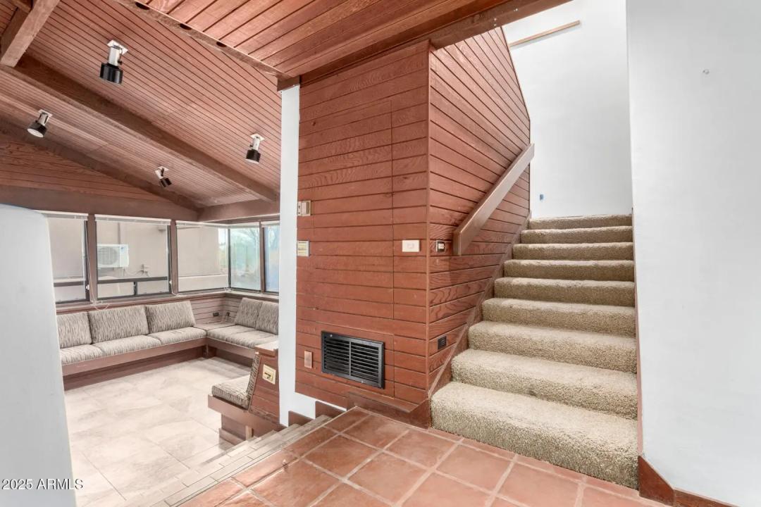 Real Estate Picture 25