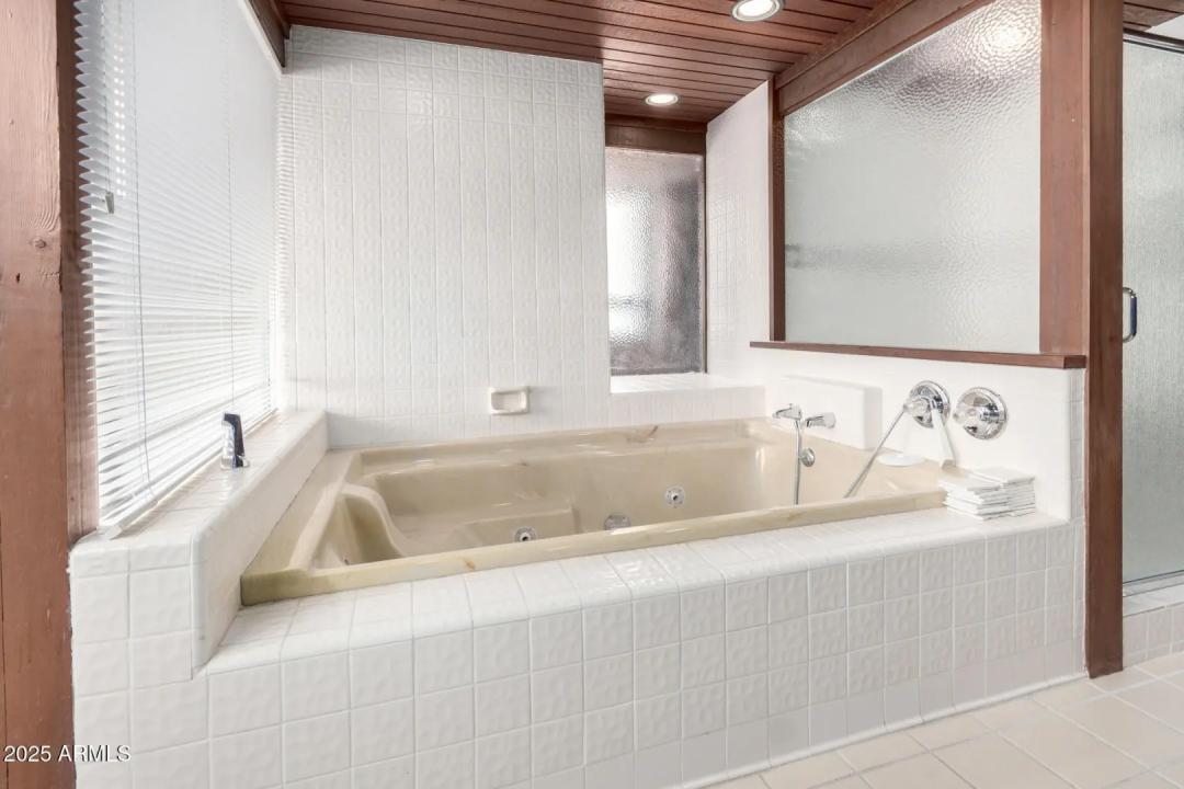 Real Estate Picture 32