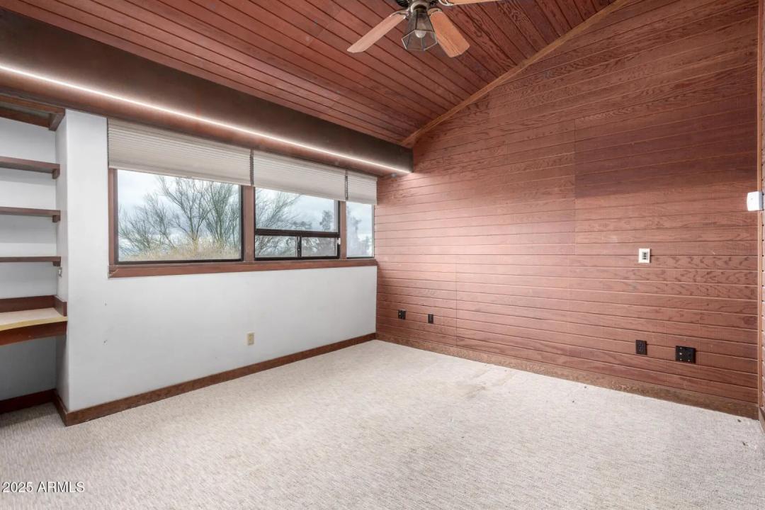 Real Estate Picture 43