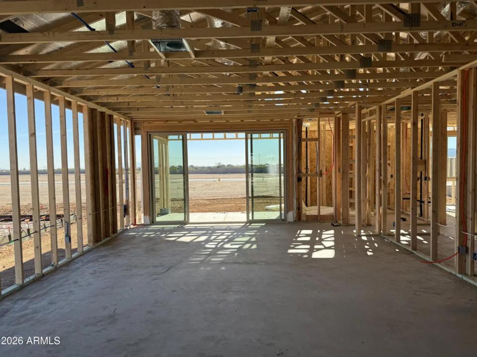 Real Estate Picture 5