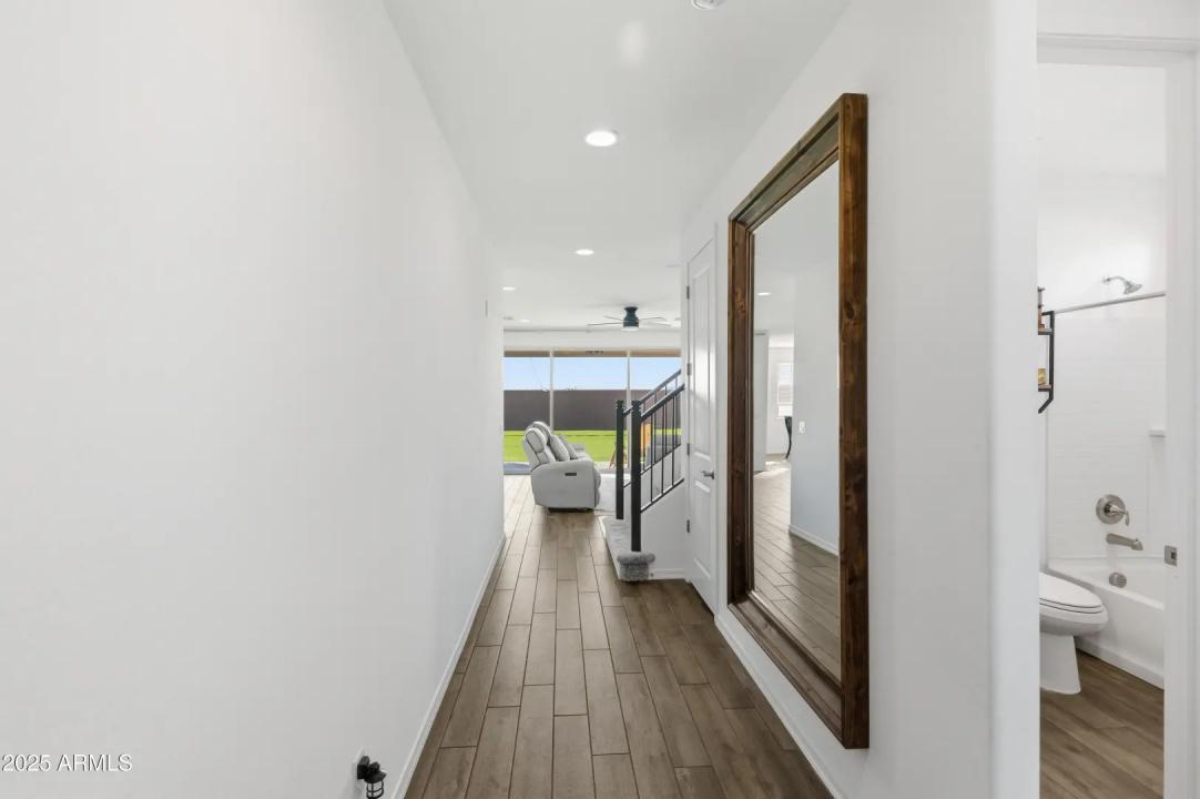 Real Estate Picture 4