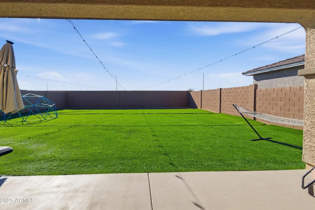 Real Estate Picture 25