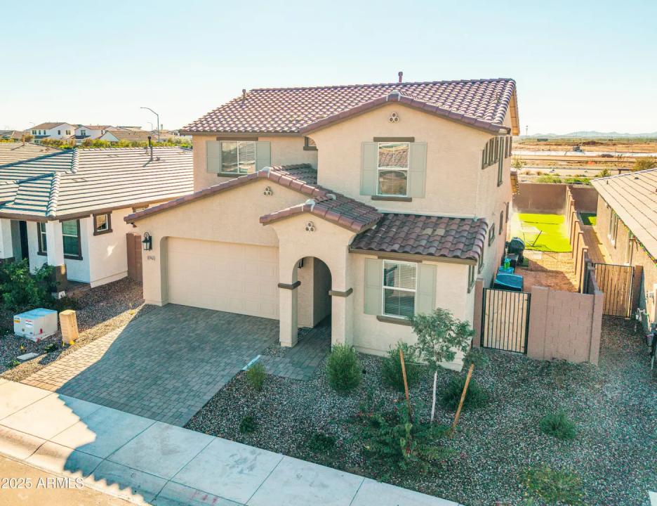 Real Estate Picture 32