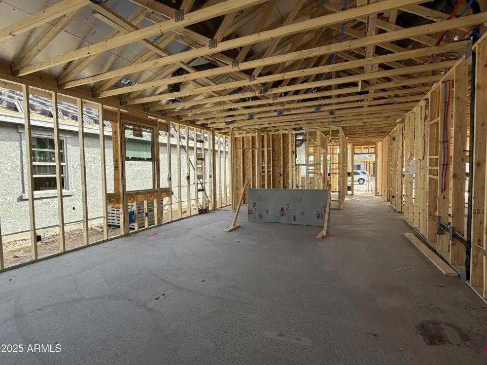 Real Estate Picture 6