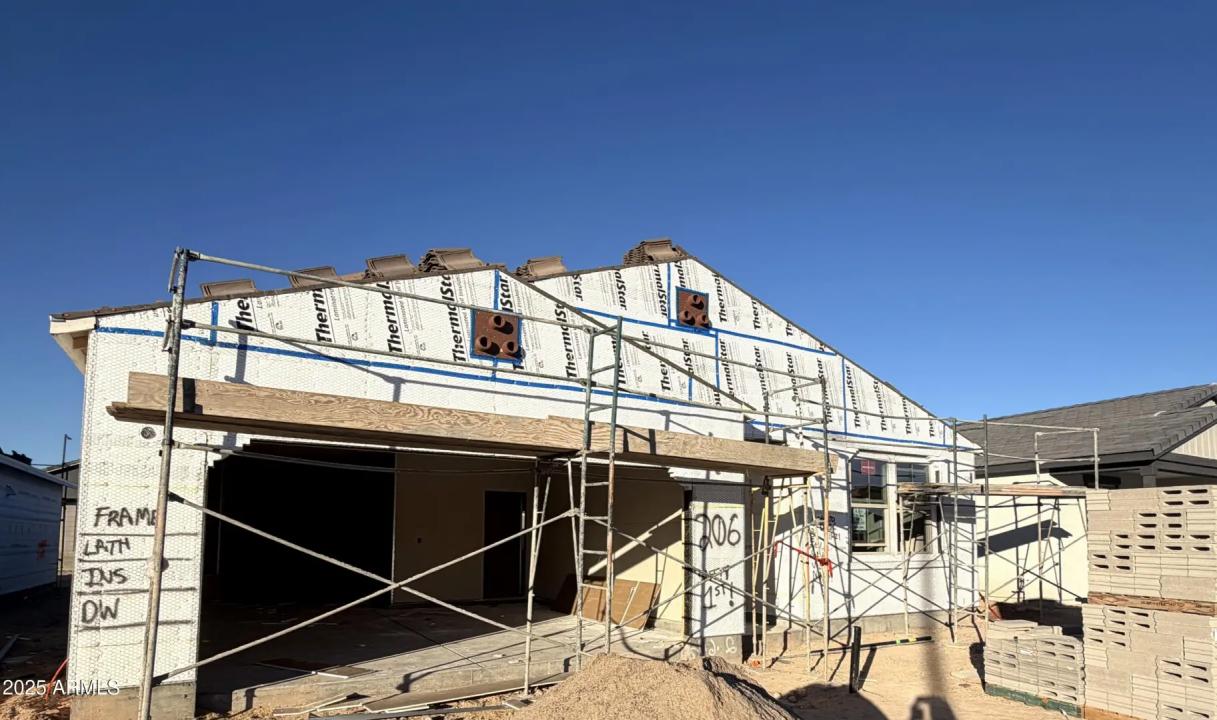 Real Estate Picture 3