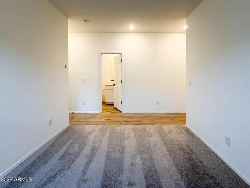 Real Estate Picture 10