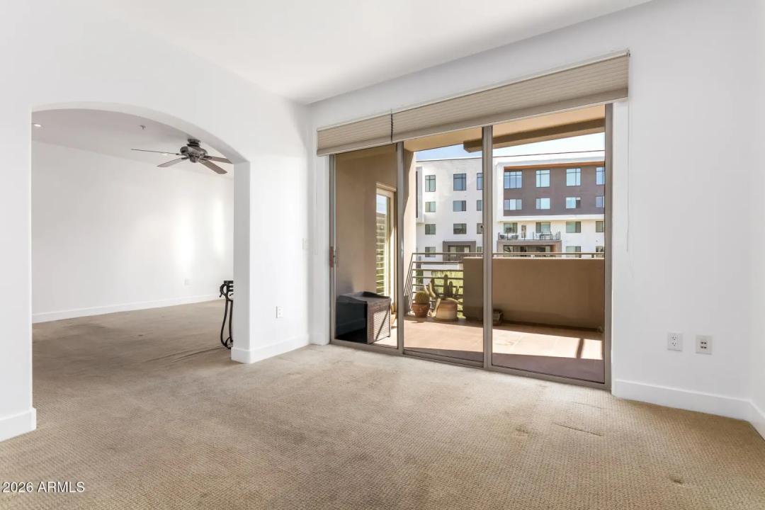 Real Estate Picture 11