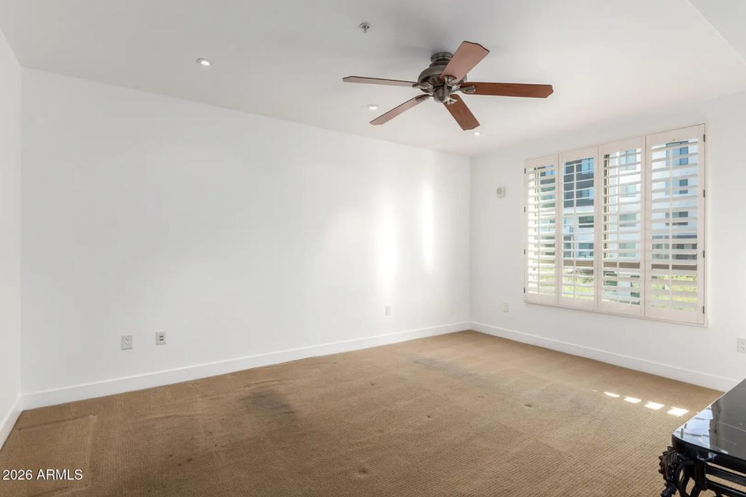 Real Estate Picture 13