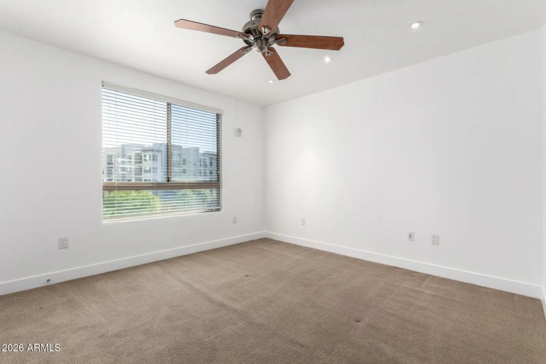 Real Estate Picture 23