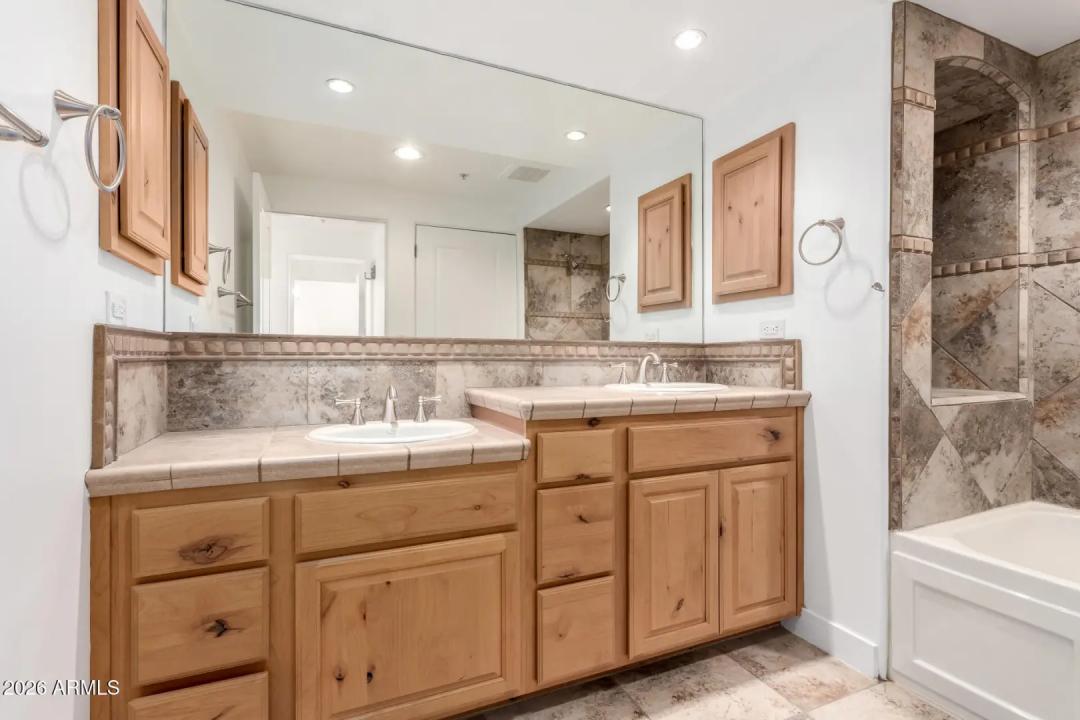 Real Estate Picture 26