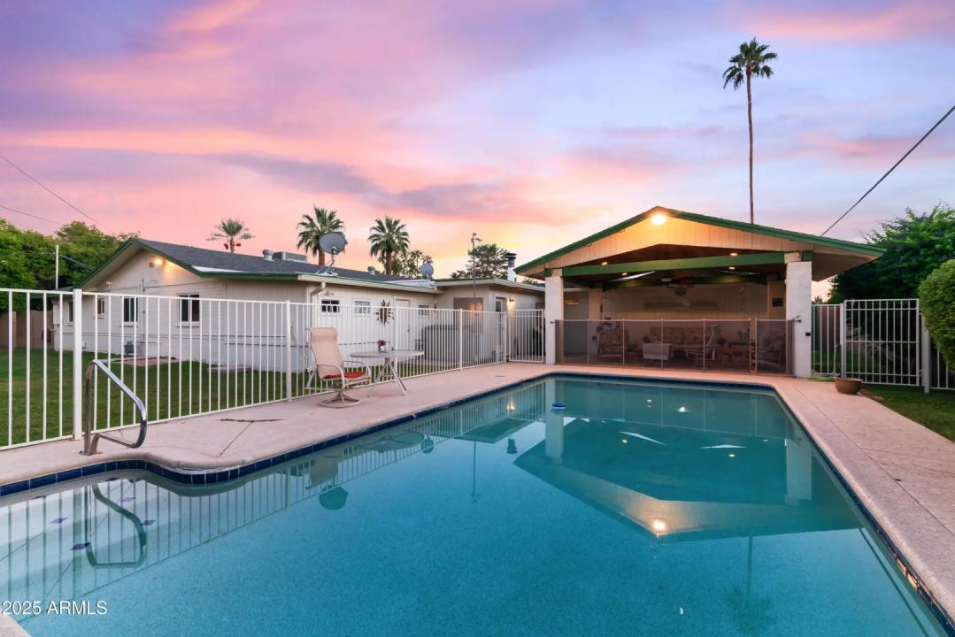 Real Estate Picture 5