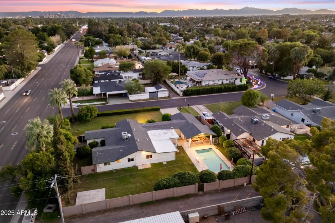 Real Estate Picture 8