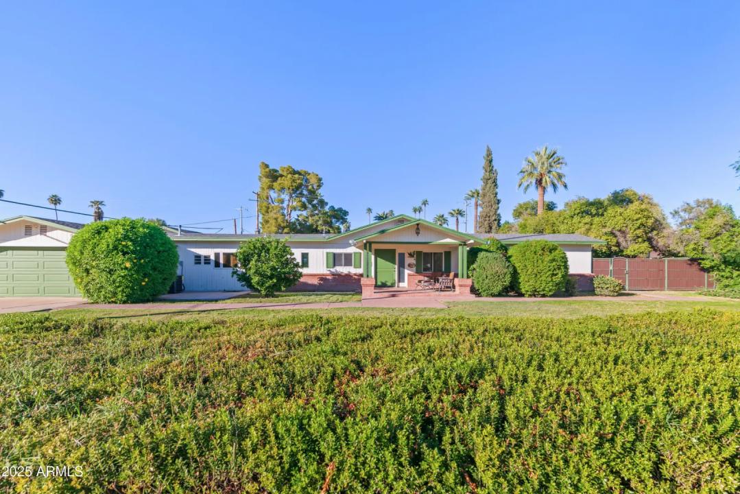 Real Estate Picture 14