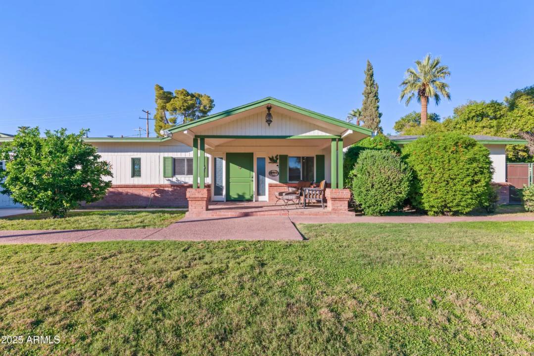 Real Estate Picture 20