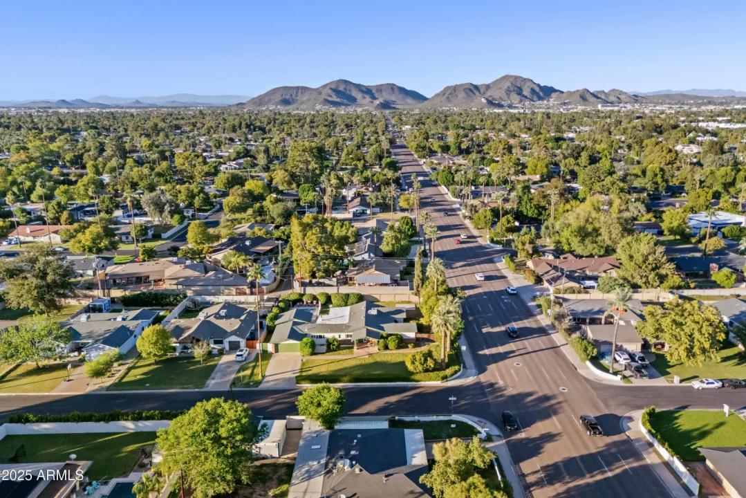 Real Estate Picture 23