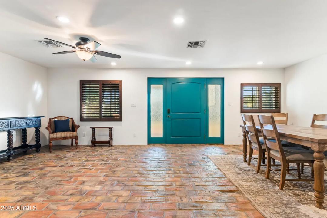 Real Estate Picture 6