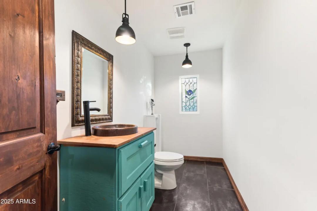 Real Estate Picture 29