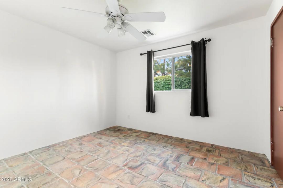 Real Estate Picture 26