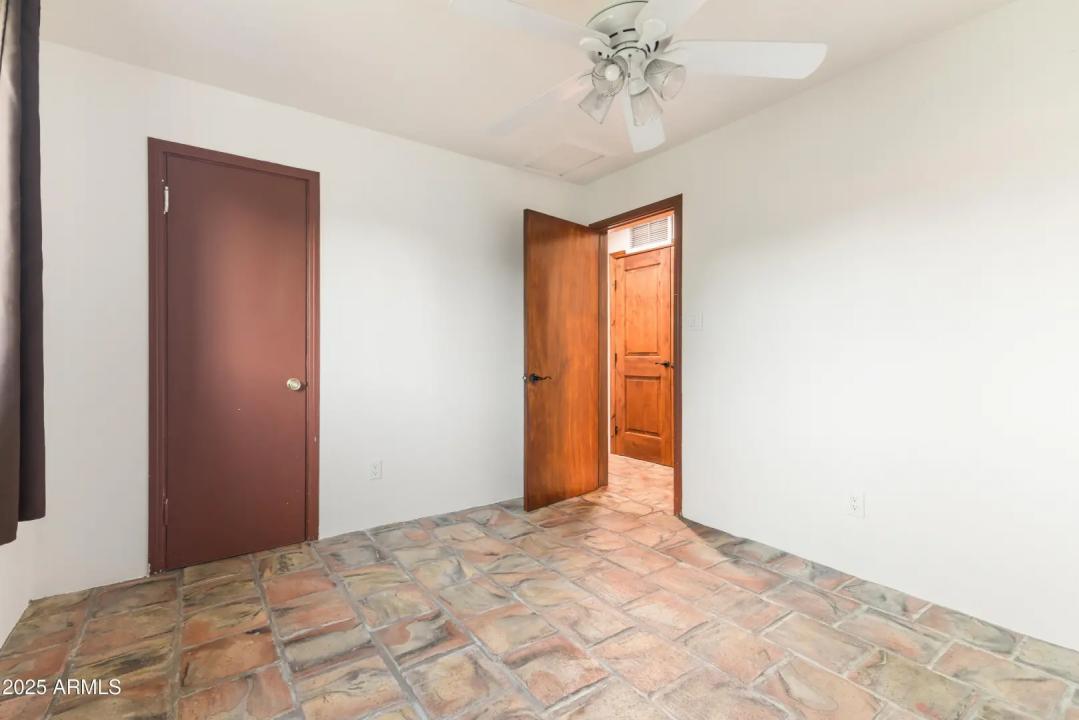 Real Estate Picture 27
